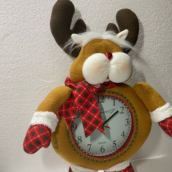 Christmas Clock - - Picture 1 of 3